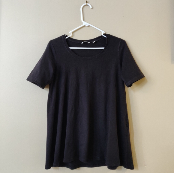 💖3/$25💖 Flowy Long Uniqlo Black T-Shirt - Picture 1 of 5